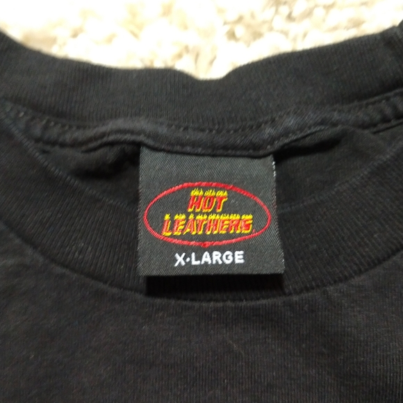 HOT LEATHERS Cartoon Football Character T-Shirt - Picture 4 of 4